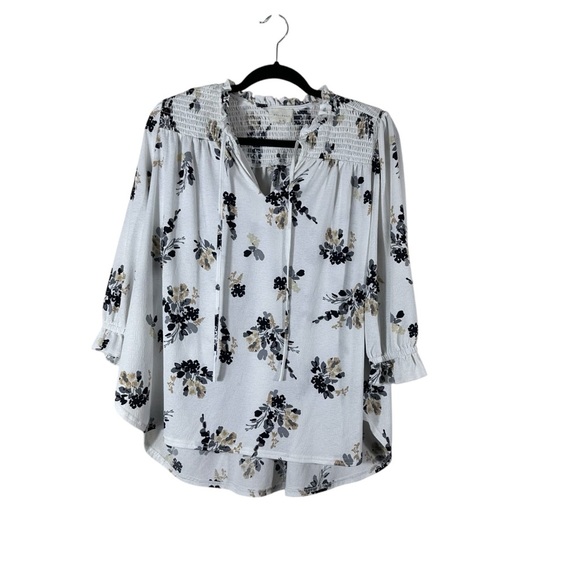MELLODAY Tops - Melloday White Floral Blouse Size 1X